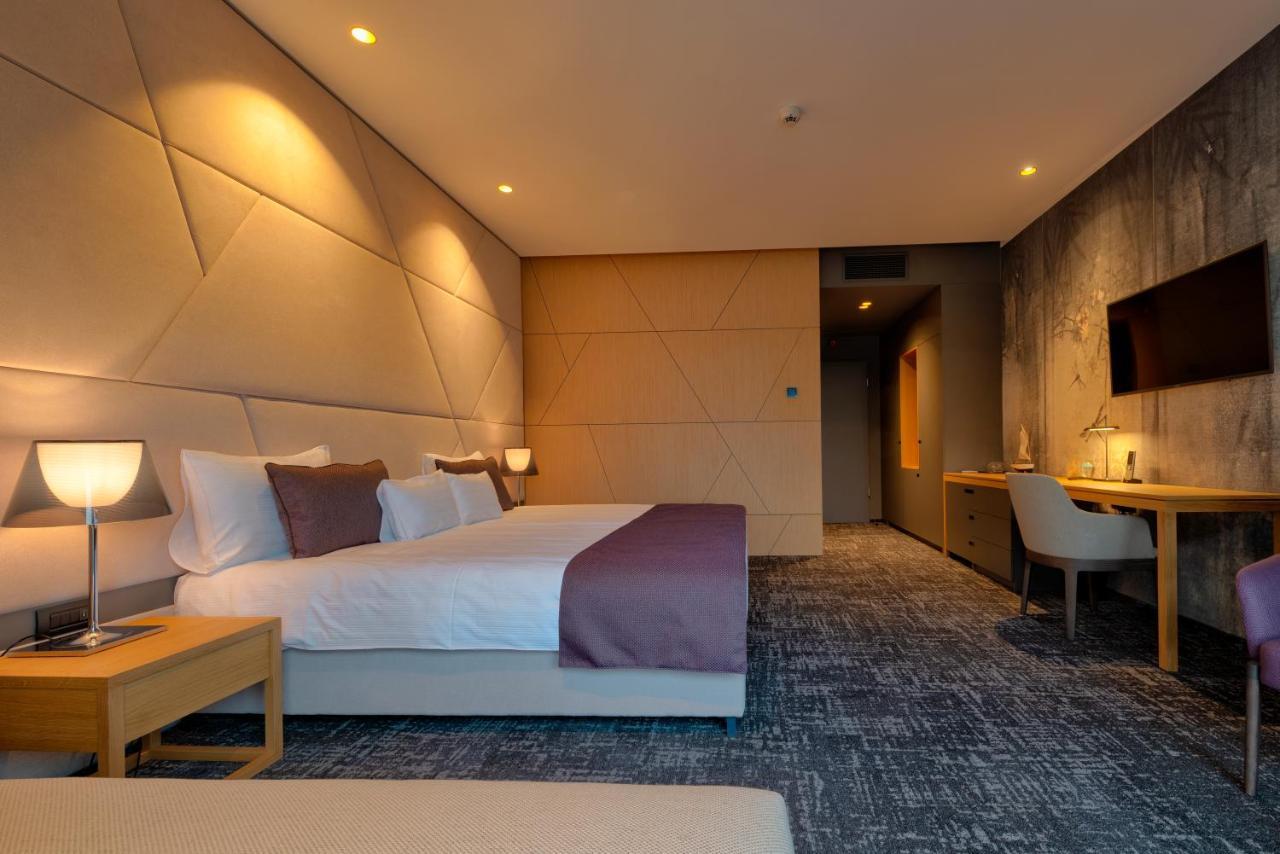 Donautica Hotel & Restaurant Fadd-Dombori Extérieur photo