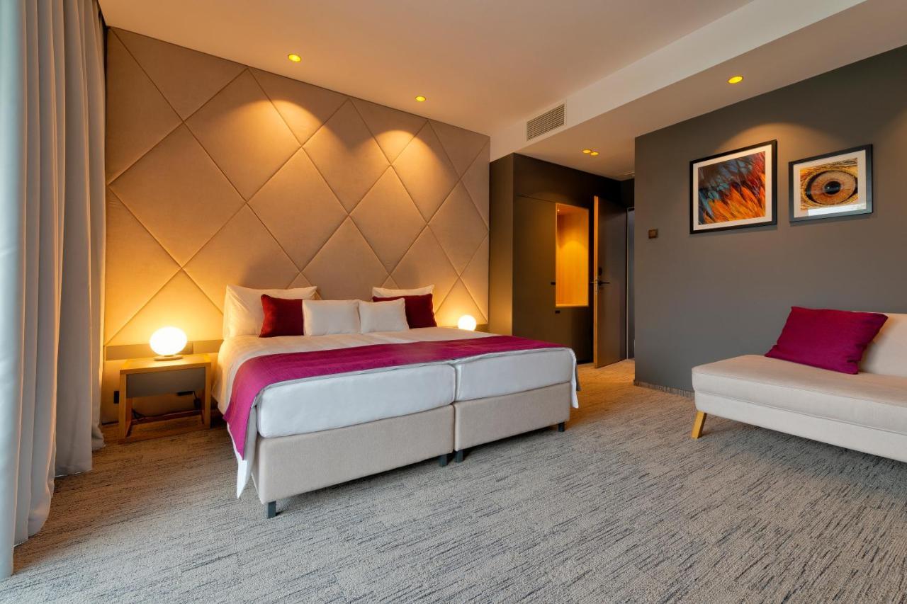 Donautica Hotel & Restaurant Fadd-Dombori Extérieur photo