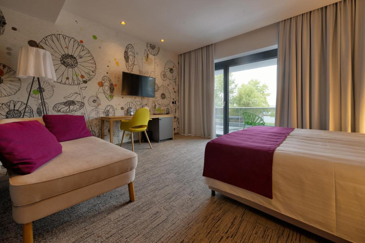 Donautica Hotel & Restaurant Fadd-Dombori Extérieur photo