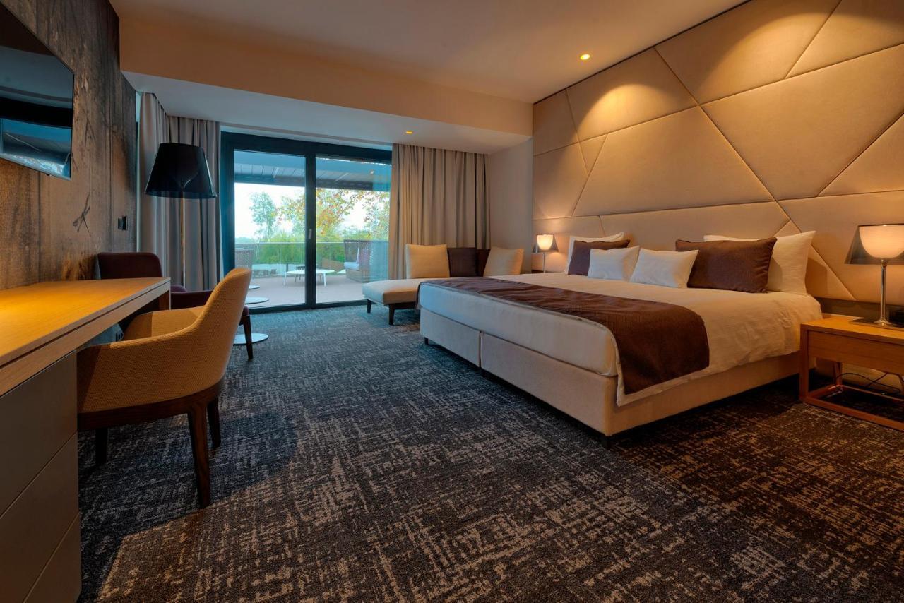 Donautica Hotel & Restaurant Fadd-Dombori Extérieur photo